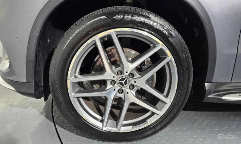 Mercedes-Benz GLE 350, снимка 5 - Автомобили и джипове - 52803543