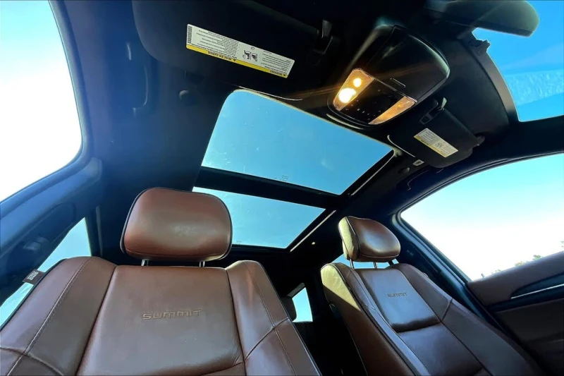 Jeep Grand cherokee Summit* 4WD* АвтоКредит* (ЦЕНА ДО БГ), снимка 13 - Автомобили и джипове - 53434364