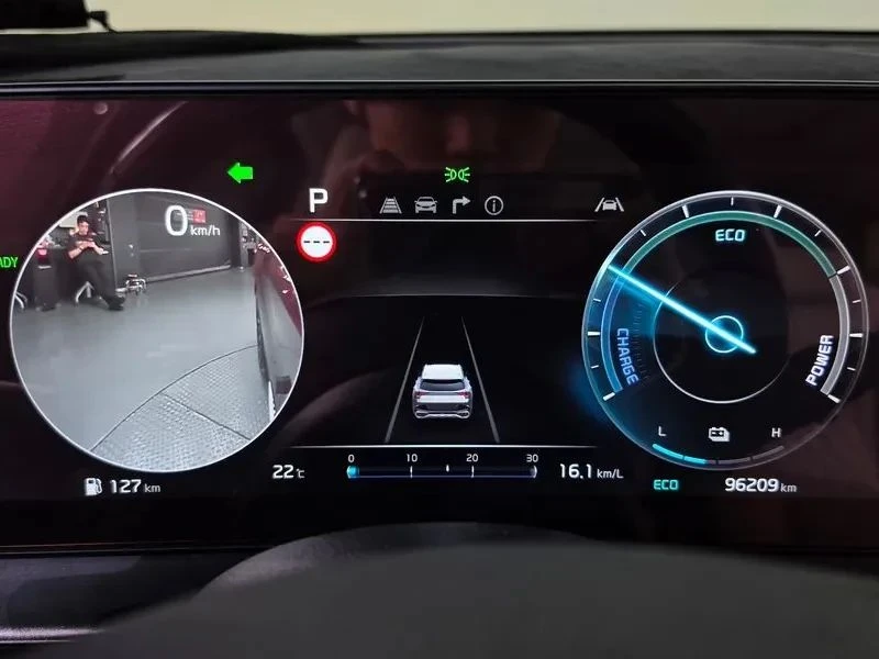 Kia Sportage, снимка 8 - Автомобили и джипове - 56685259