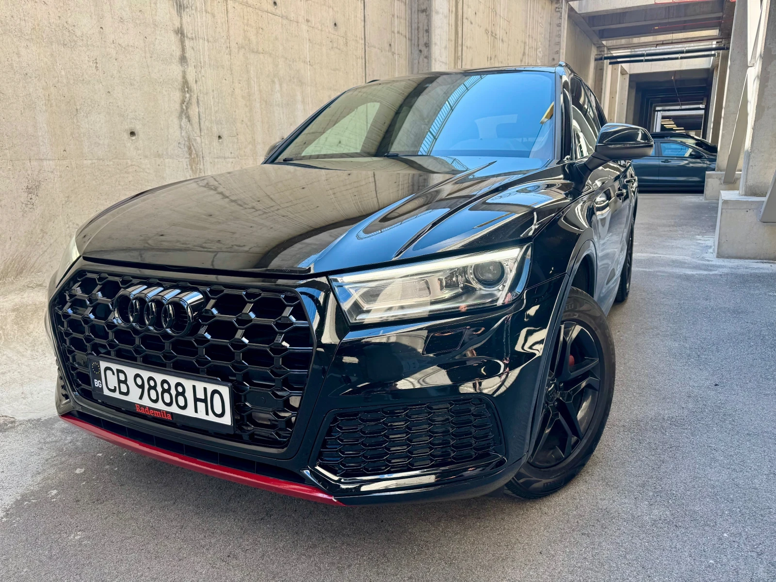 Audi Q5  2.0 TFSI Quattro S tronic | 2019 | Черен м - изображение 2