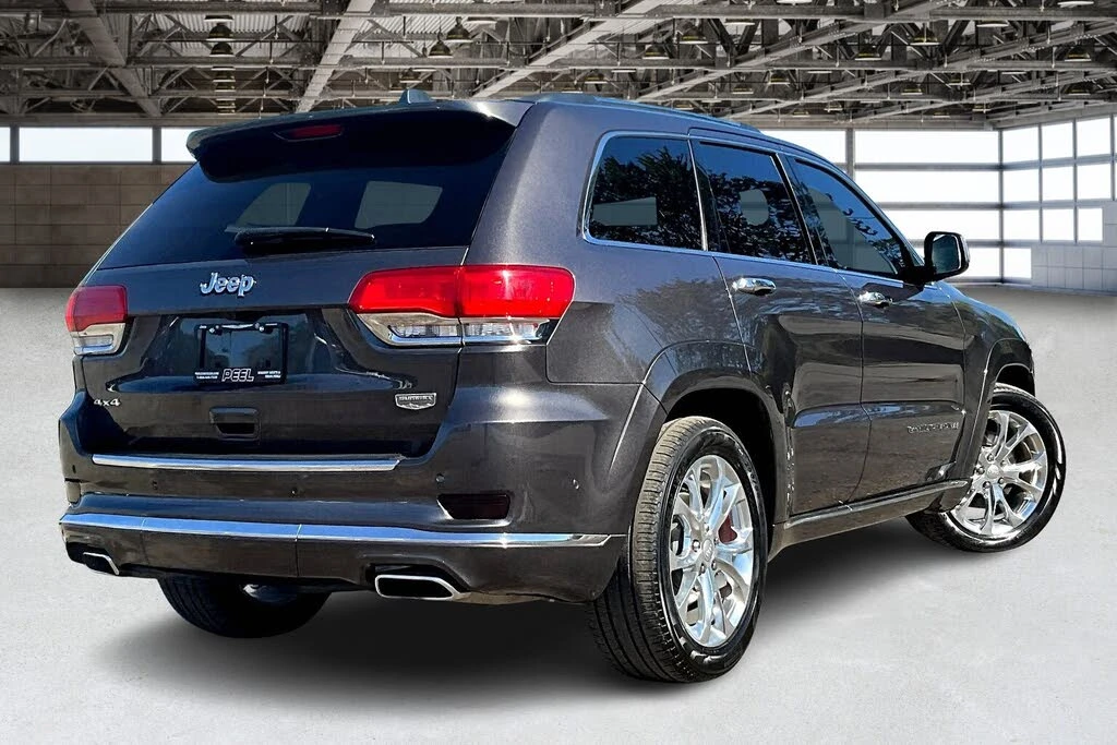 Jeep Grand cherokee Summit* 4WD* АвтоКредит* (ЦЕНА ДО БГ) - изображение 2