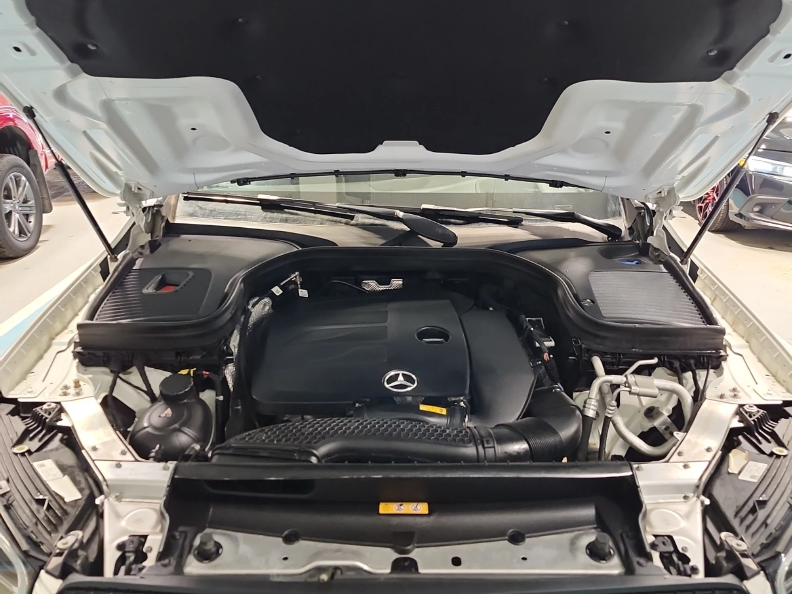 Mercedes-Benz GLC 300 4MATIC Coupe AMG, снимка 14 - Автомобили и джипове - 53722677