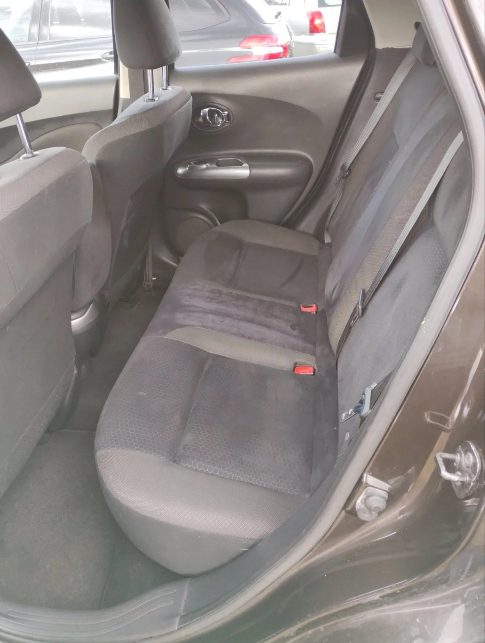 Nissan Juke 1.6 BENZIN , снимка 11 - Автомобили и джипове - 54083098