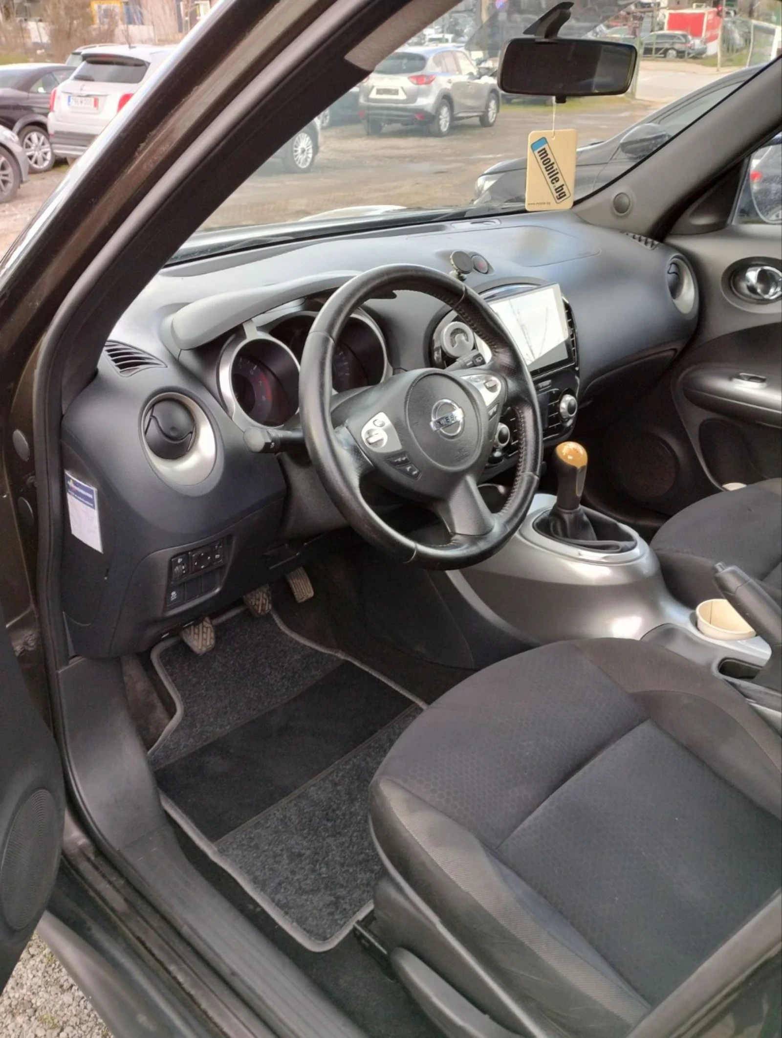 Nissan Juke 1.6 BENZIN , снимка 9 - Автомобили и джипове - 54083098