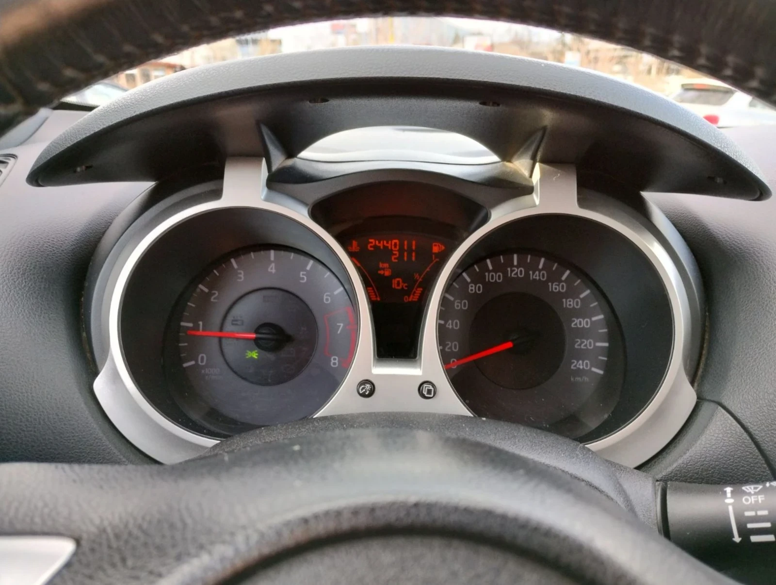 Nissan Juke 1.6 BENZIN , снимка 13 - Автомобили и джипове - 54083098