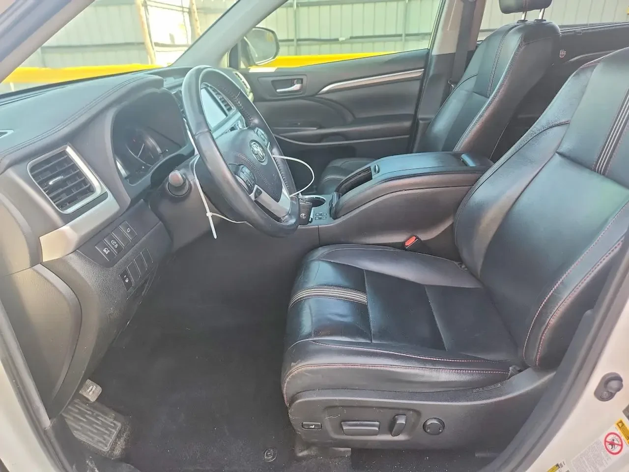 Toyota Highlander SE, снимка 7 - Автомобили и джипове - 54412130
