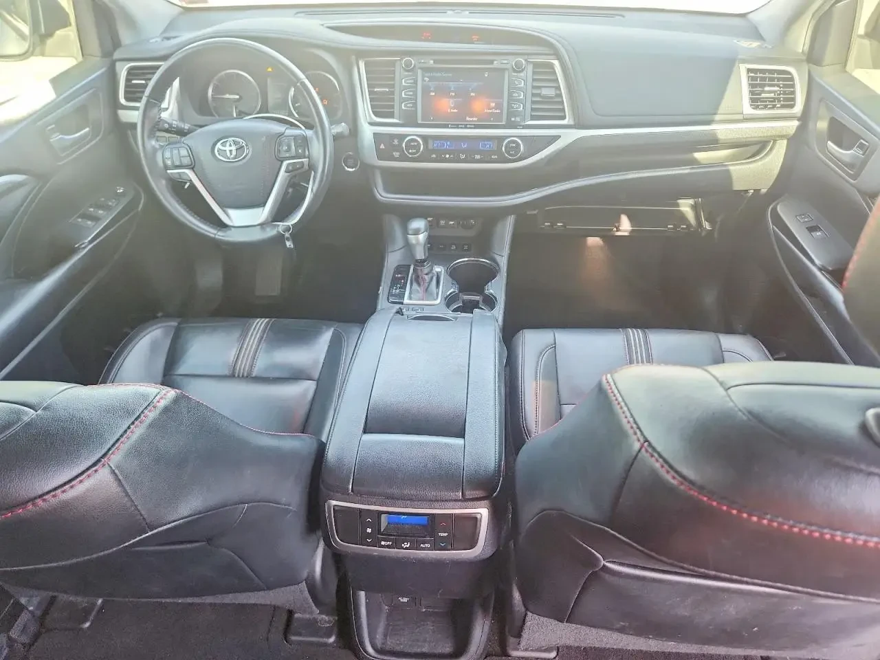 Toyota Highlander SE, снимка 8 - Автомобили и джипове - 54412130