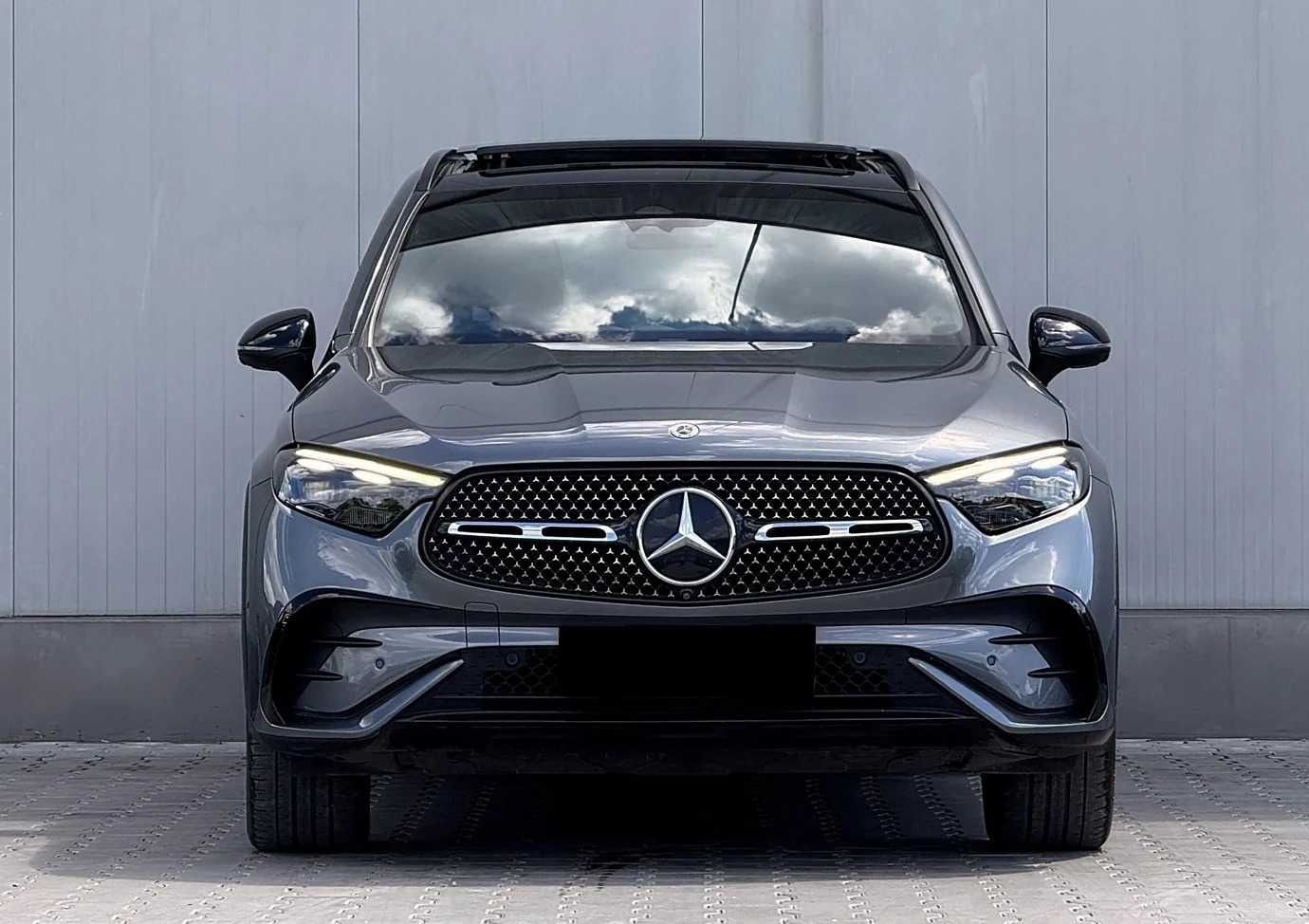 Mercedes-Benz GLC 220 d 4MATIC AMG-Line Off-Roader, снимка 3 - Автомобили и джипове - 54710593
