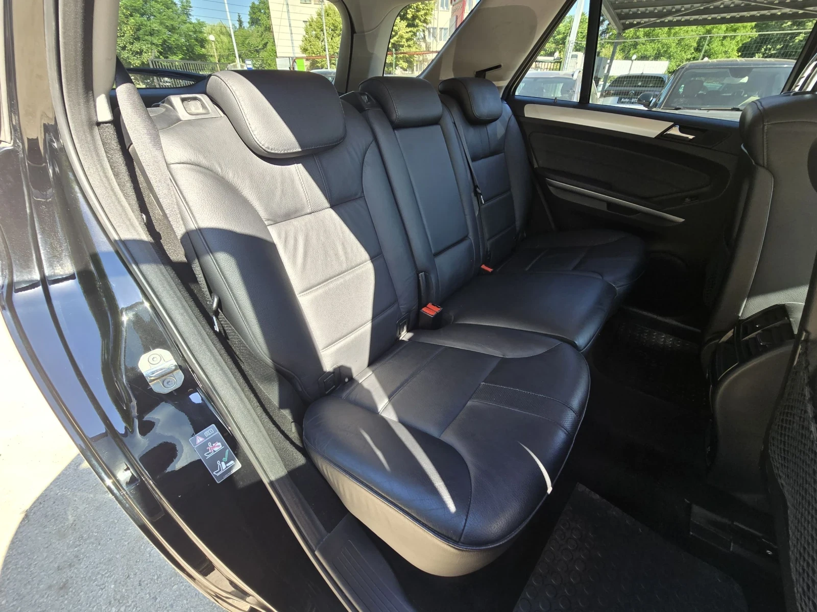 Mercedes-Benz ML 320 224к.с 4MATIC PREMIUM SPORT, снимка 13 - Автомобили и джипове - 54854331