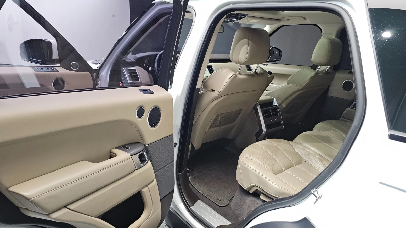 Land Rover Range Rover Sport * ОБДУХ * MERIDIAN AUDIO * ПАНО * KAMEPA, снимка 10 - Автомобили и джипове - 55483946