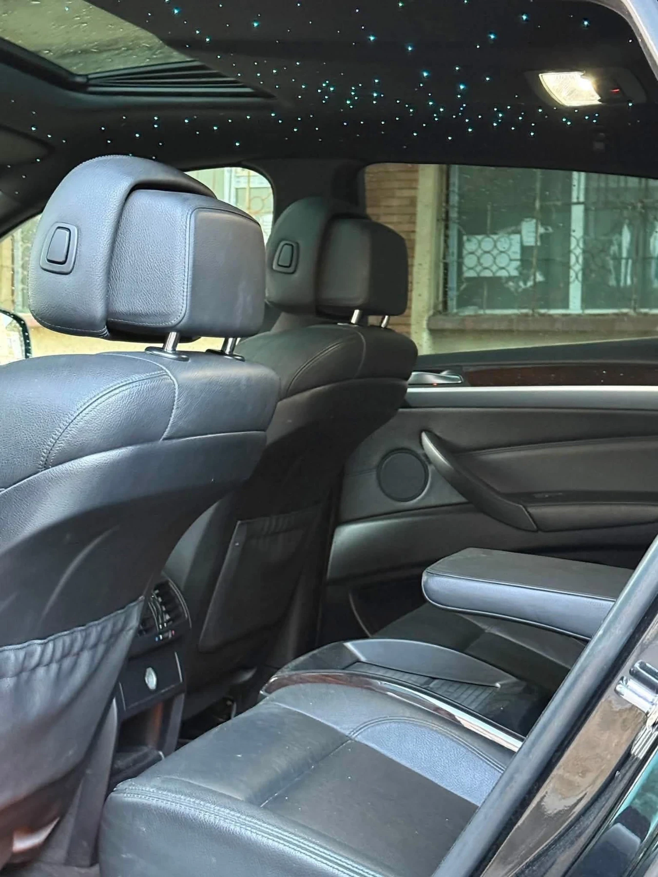 BMW X6 * СВЕТЕЩ ТАВАН* 286* БИТУРБО* ДЕСЕН ВОЛАН* , снимка 6 - Автомобили и джипове - 55955005