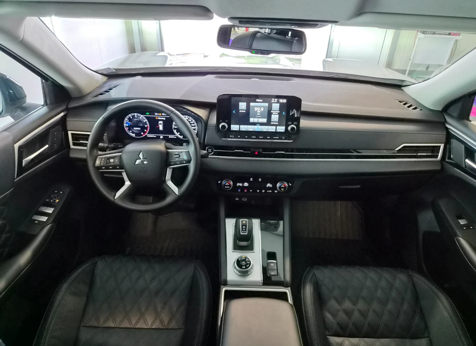 Mitsubishi Outlander 2.5 MIVEC 7 -МЕСТЕН ЛИЗИНГ, снимка 13 - Автомобили и джипове - 56356134