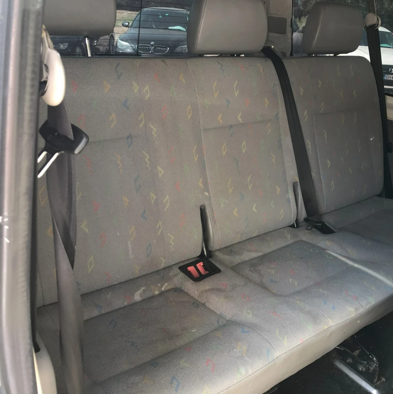 VW Transporter 2.5TDI 131 к.с 8+ 1 Места, снимка 14 - Бусове и автобуси - 51368568