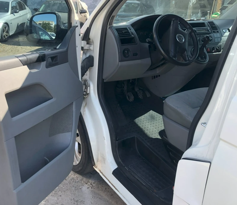 VW Transporter 2.5TDI 131 к.с 8+ 1 Места, снимка 9 - Бусове и автобуси - 51368568