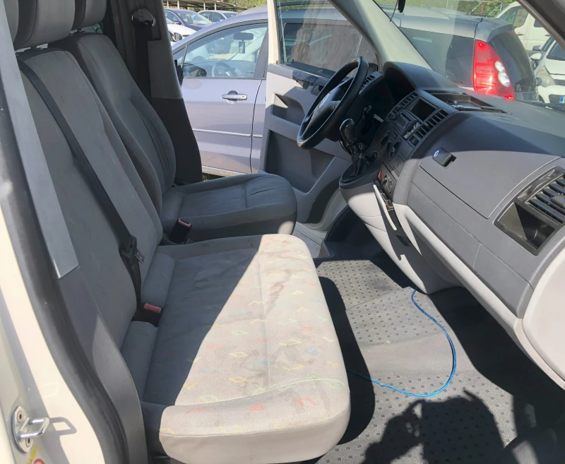 VW Transporter 2.5TDI 131 к.с 8+ 1 Места, снимка 11 - Бусове и автобуси - 51368568