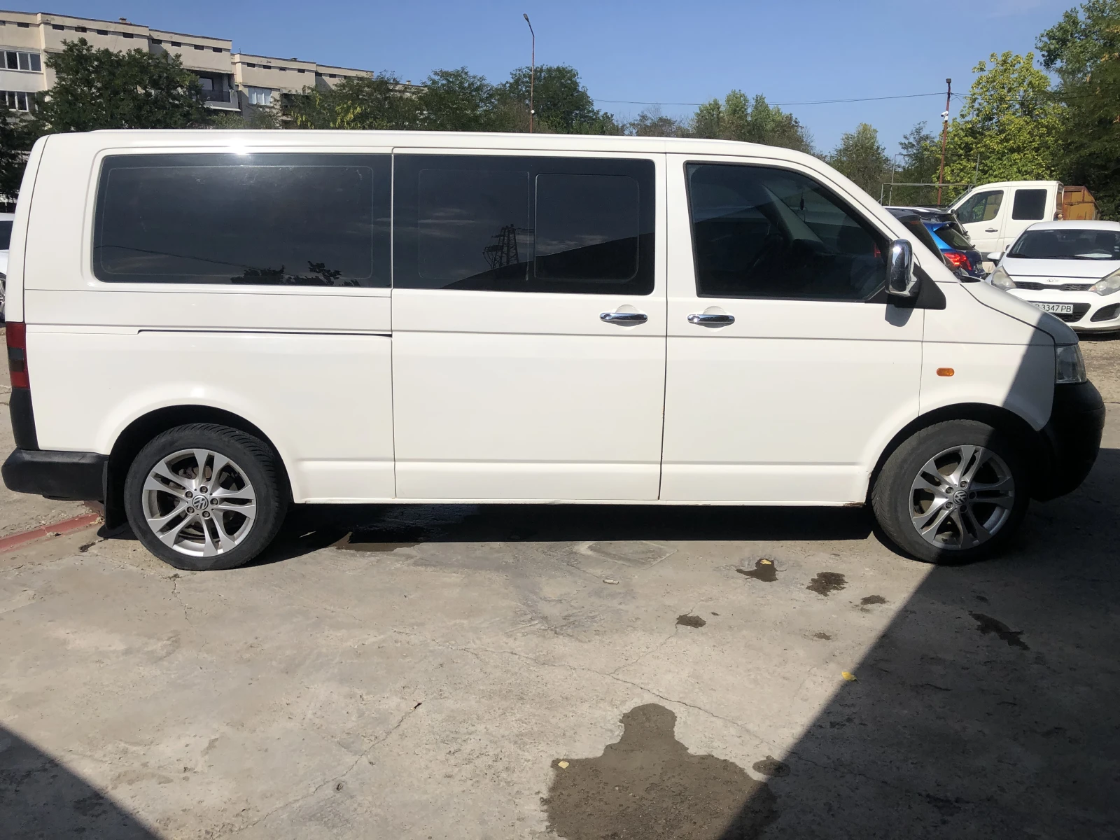 VW Transporter 2.5TDI 131 к.с 8+ 1 Места - изображение 2