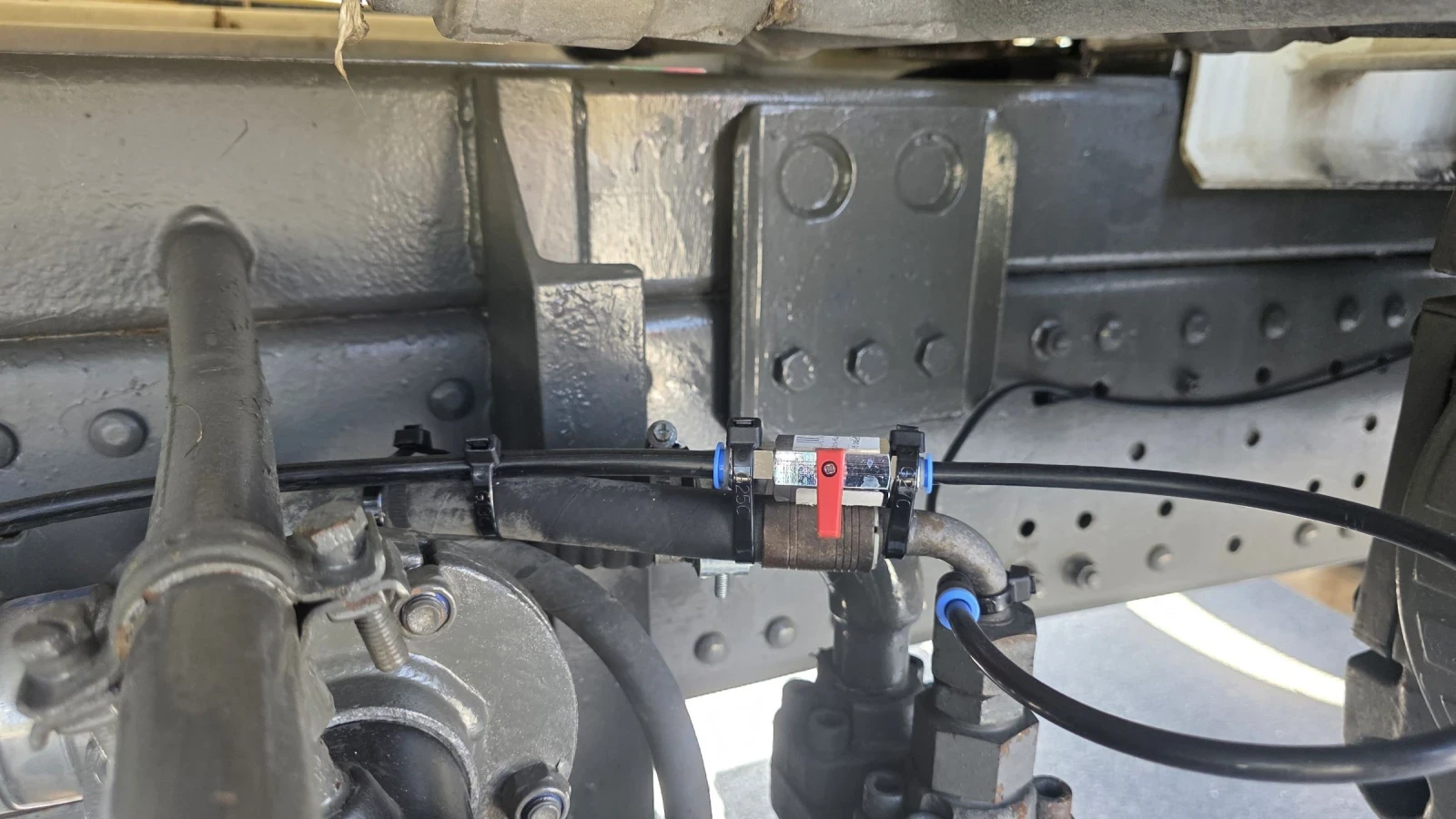 Man 26 340 ADR 6X4 За изсмукване на ями - изображение 10