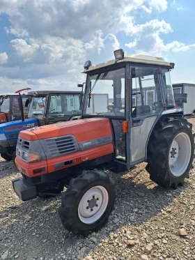 Трактор Kubota, снимка 3