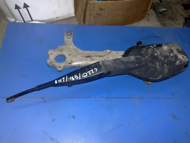 Механизъм с рамо за Мерцедес Ц-класа 98г.(предна чистачка)