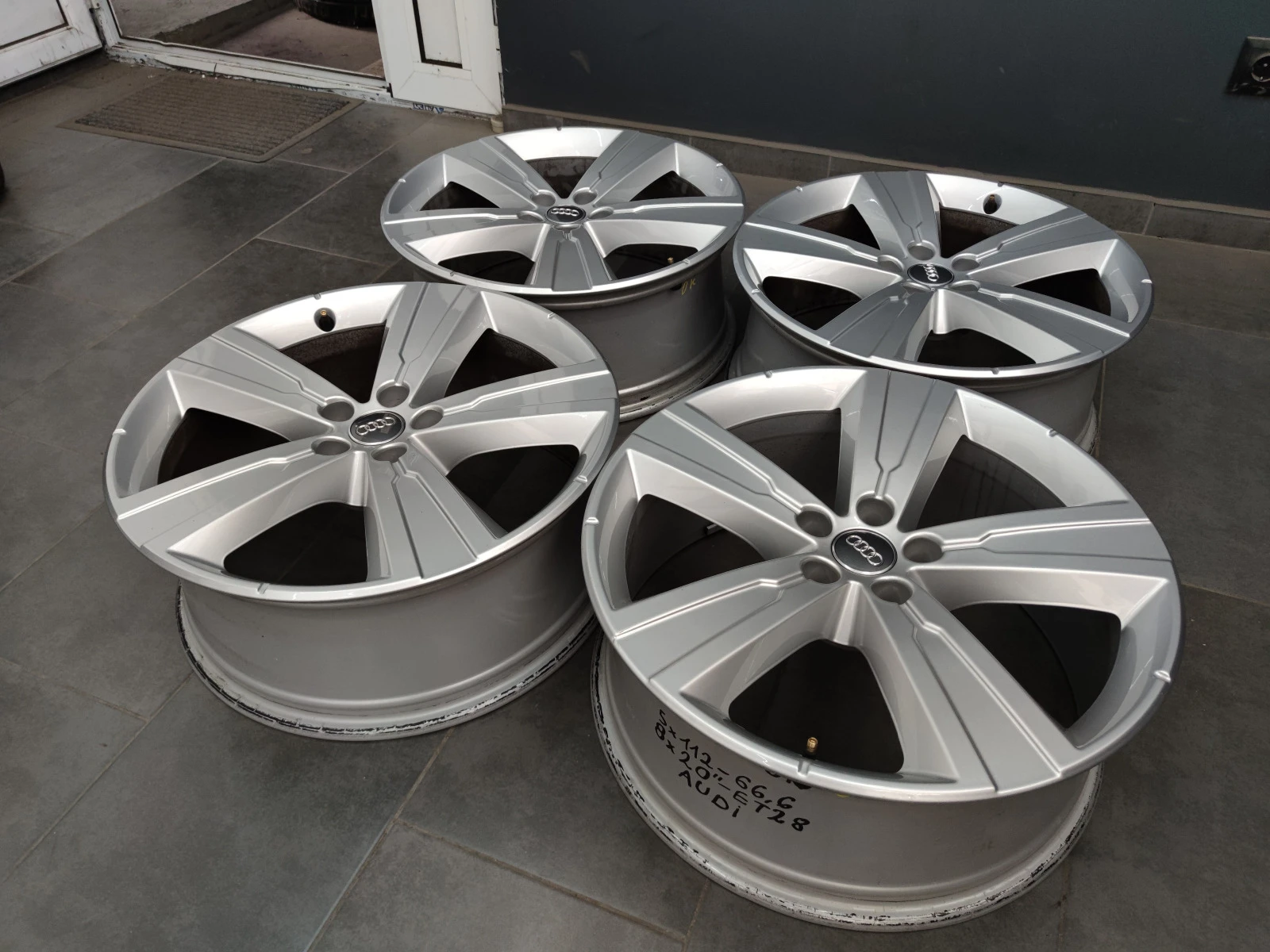   Audi Q7 | Mobile.bg   4