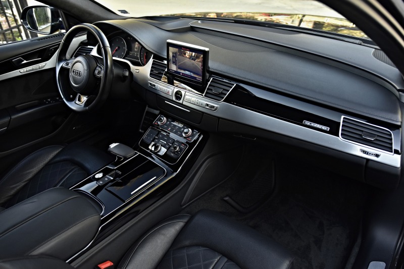 Audi A8 4.2TDI\ACC\TV\360\HEADUP\NIGHT VISION\SPORTPAKET, снимка 13 - Автомобили и джипове - 46403186
