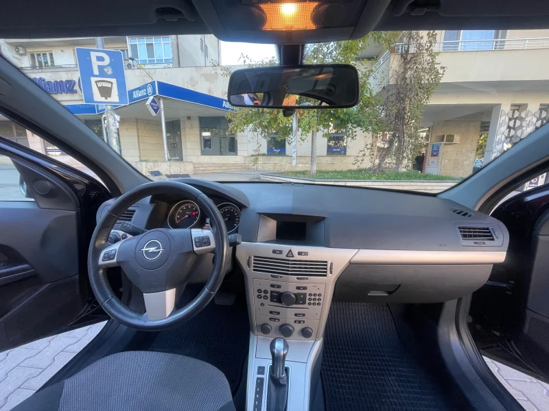 Opel Astra H, снимка 4 - Автомобили и джипове - 47650095