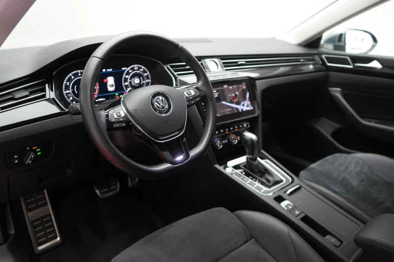 VW Arteon DSG/150HP/ELEGANCE/NAVI/ACC/CAM/LED/398bpr, снимка 6 - Автомобили и джипове - 47849513