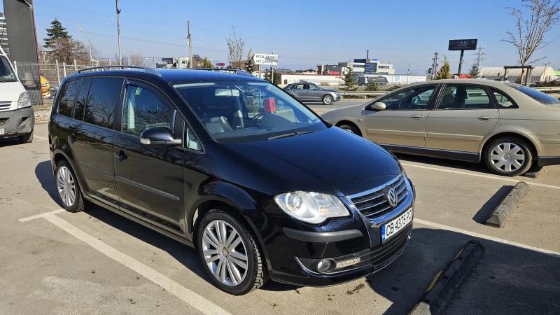 VW Touran, снимка 4 - Автомобили и джипове - 49018577