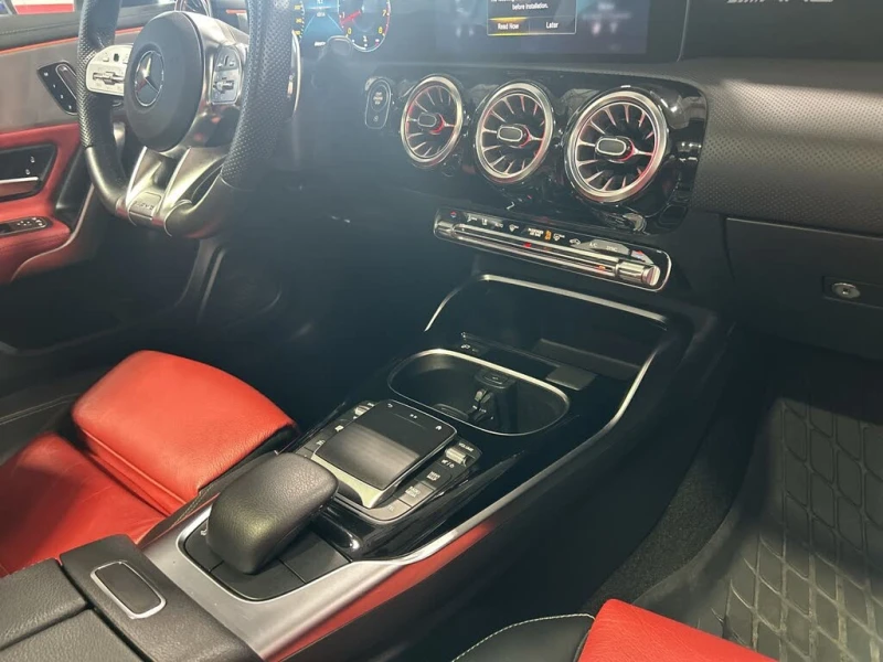 Mercedes-Benz A 35 * АВТО КРЕДИТ* ЦЕНА ДО БГ * Сервизна история * , снимка 12 - Автомобили и джипове - 52477858