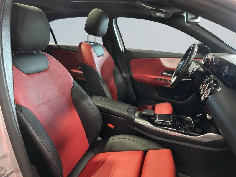 Mercedes-Benz A 35 * АВТО КРЕДИТ* ЦЕНА ДО БГ * Сервизна история * , снимка 11 - Автомобили и джипове - 52477858