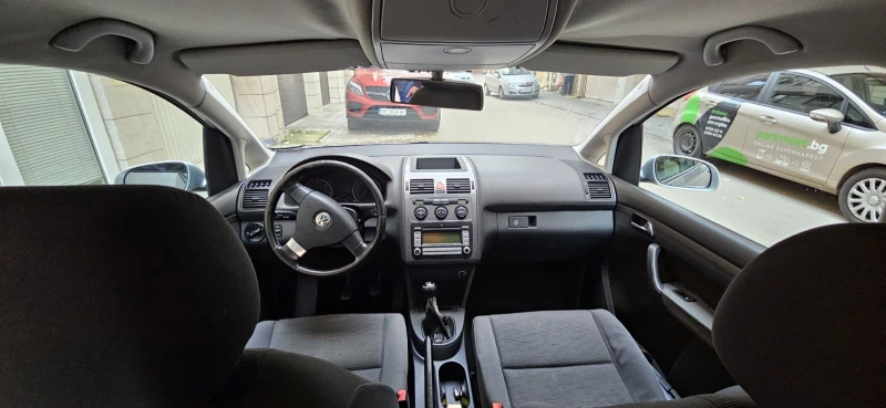 VW Touran, снимка 8 - Автомобили и джипове - 52563954