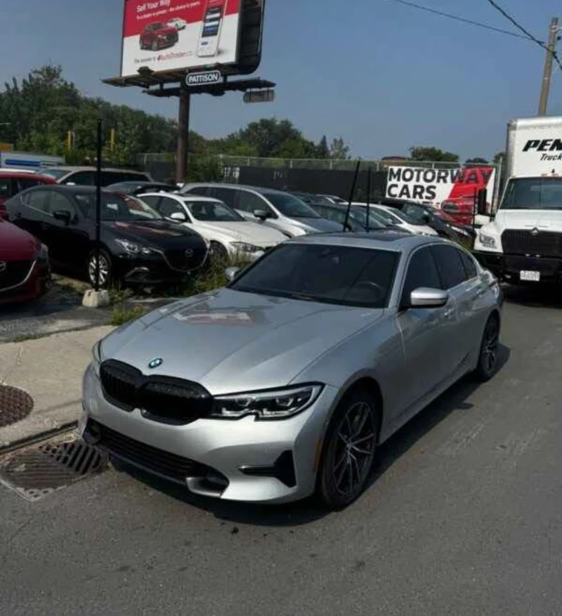 BMW 330 КАМЕРА * * KEYLESS * * CARFAX * * АВТО КРЕДИТ * * 