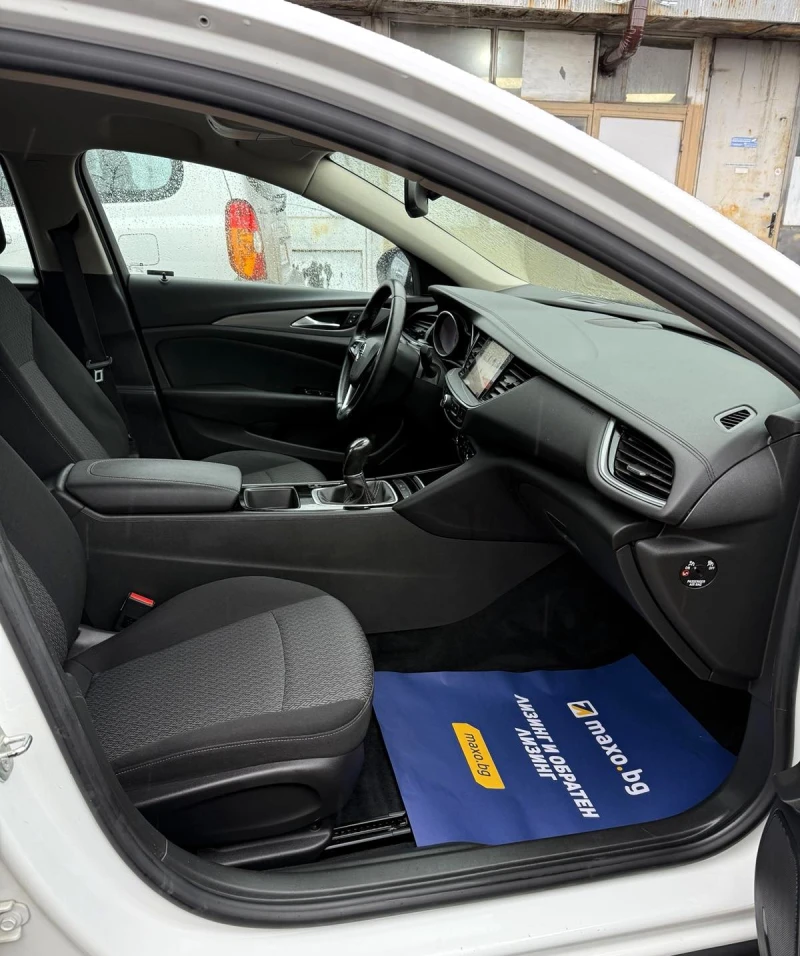 Opel Insignia Grand Sport 1.6 CDTI DPF Selective 2018г.Евро 6D, снимка 9 - Автомобили и джипове - 52944960