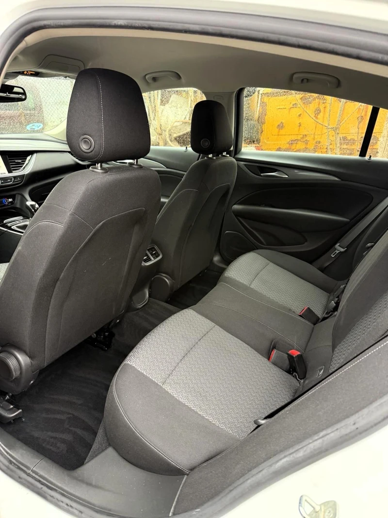 Opel Insignia Grand Sport 1.6 CDTI DPF Selective 2018г.Евро 6D, снимка 6 - Автомобили и джипове - 52944960