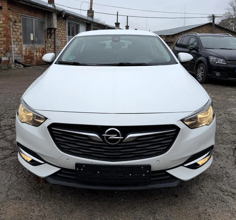 Opel Insignia Grand Sport 1.6 CDTI DPF Selective 2018г.Евро 6D, снимка 2 - Автомобили и джипове - 52944960