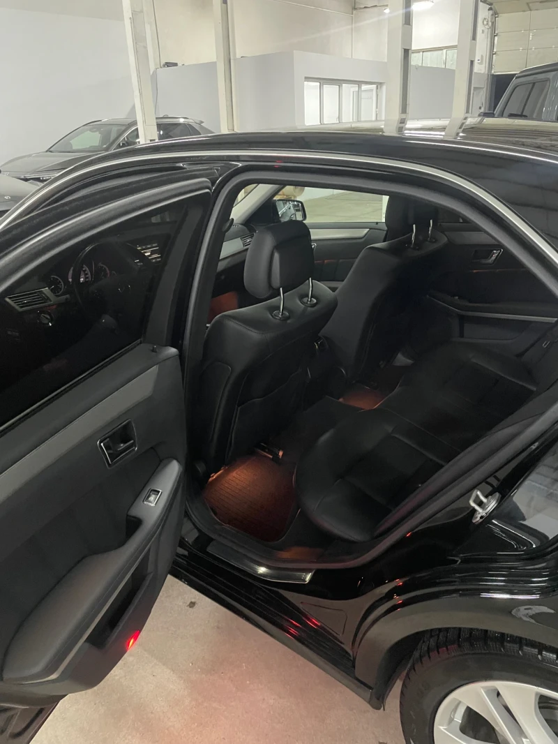 Mercedes-Benz E 350 CDI/avangarde/Подгрев/мъртва точка/НОВА!!!, снимка 17 - Автомобили и джипове - 53420249