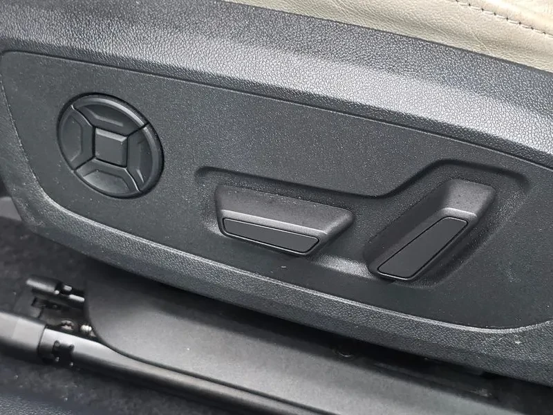 Audi A3 40 Tfsi Premium, снимка 17 - Автомобили и джипове - 55816550