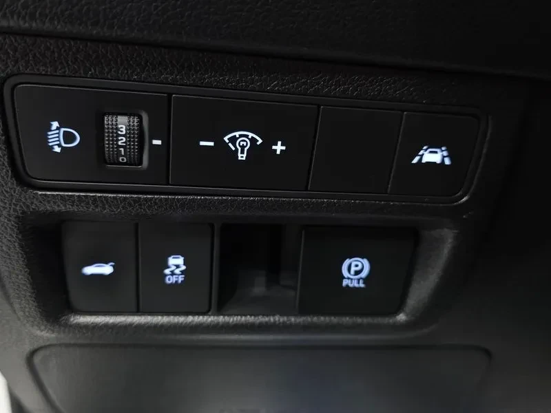 Hyundai Sonata  2.0 Lpg Smart, снимка 13 - Автомобили и джипове - 56497494