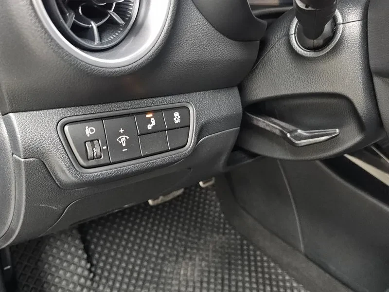 Kia K3  1.6 Prestige, снимка 16 - Автомобили и джипове - 56698573