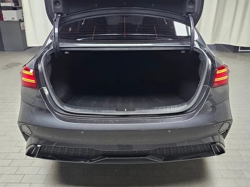 Kia K3  1.6 Prestige, снимка 14 - Автомобили и джипове - 56698573