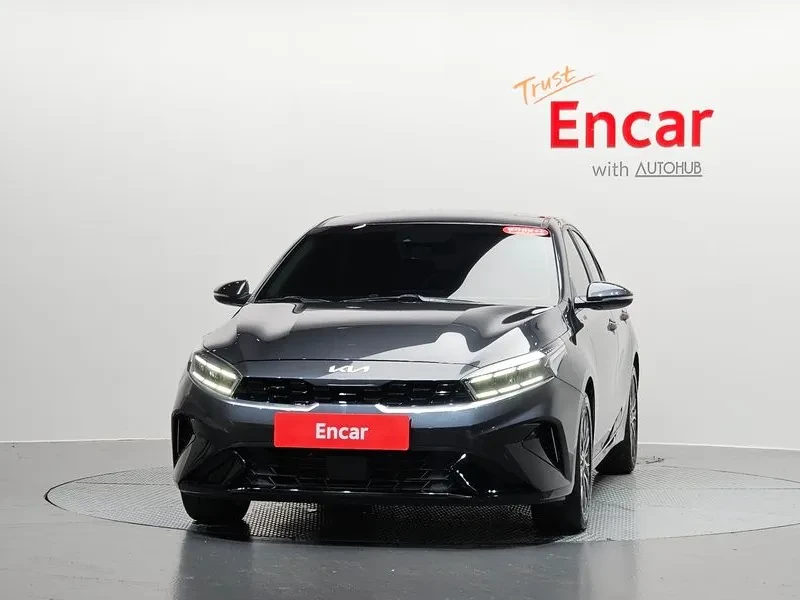 Kia K3  1.6 Prestige, снимка 2 - Автомобили и джипове - 56698573