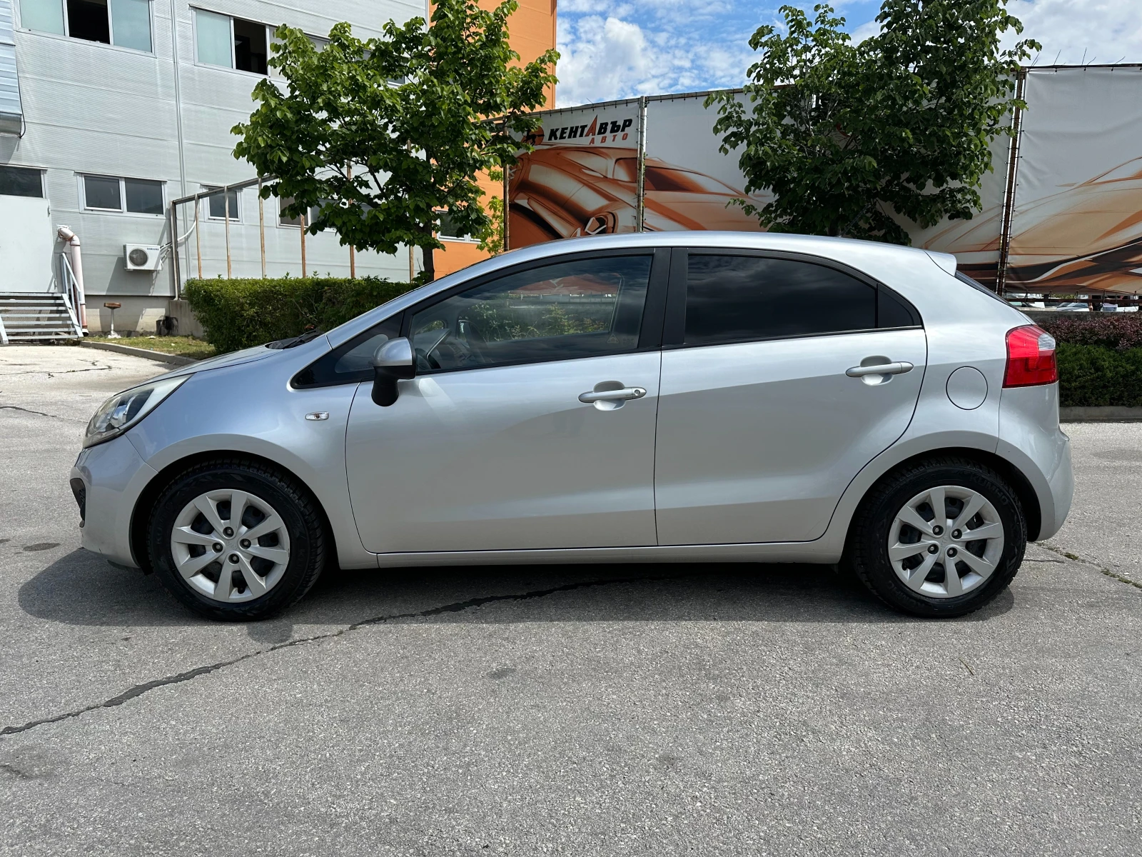 Kia Rio 1.2i 86 к.с. - изображение 2