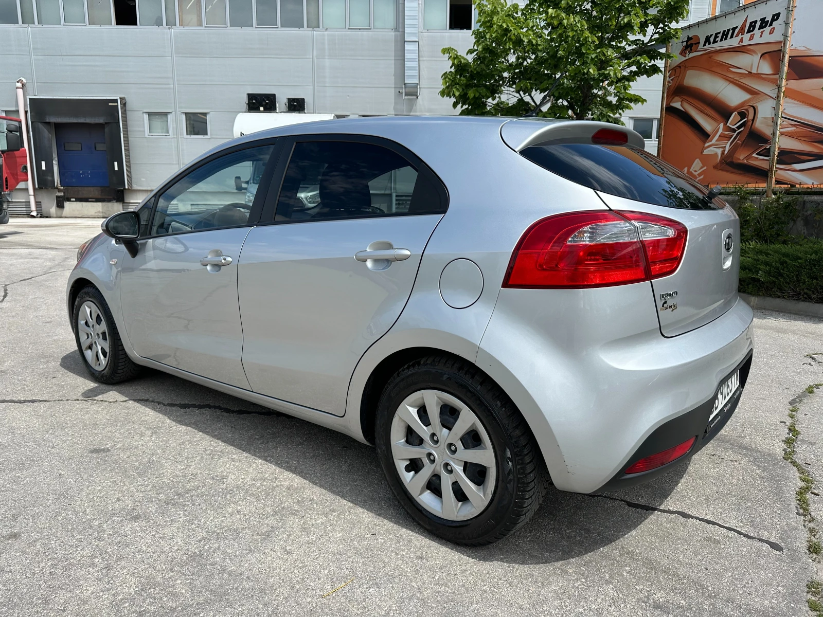 Kia Rio 1.2i 86 к.с. - изображение 3