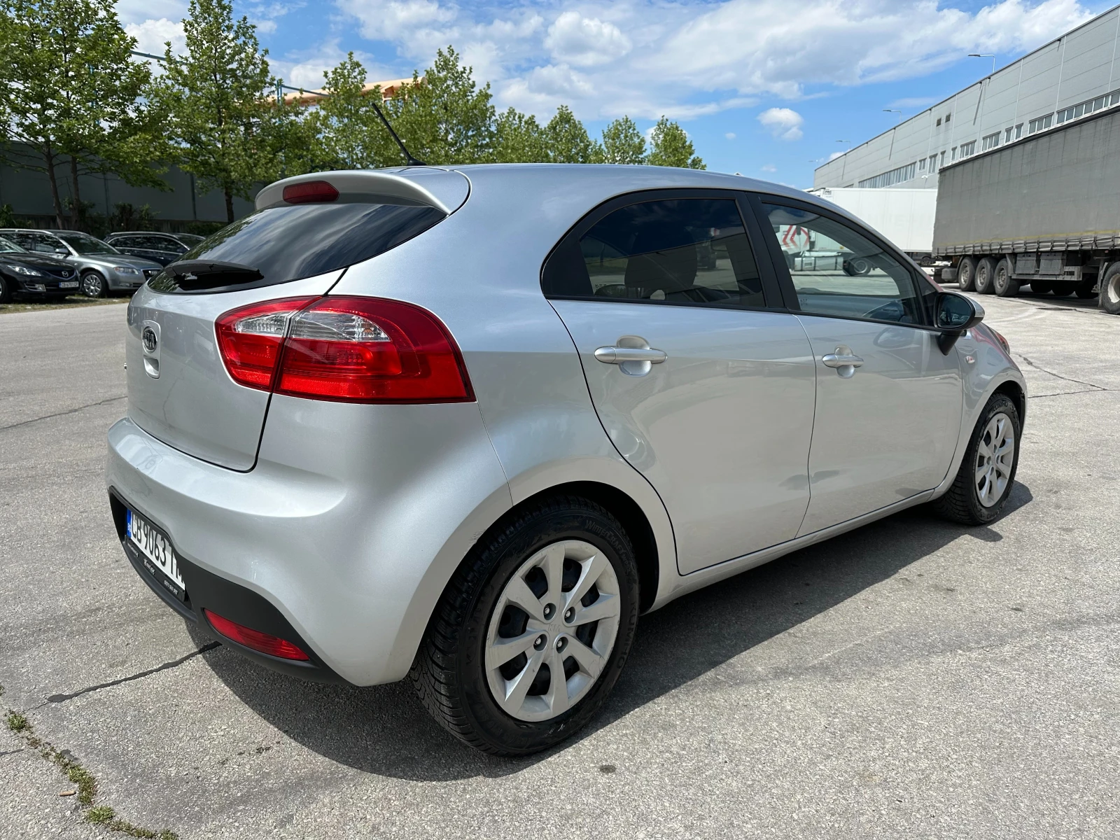 Kia Rio 1.2i 86 к.с. - изображение 4