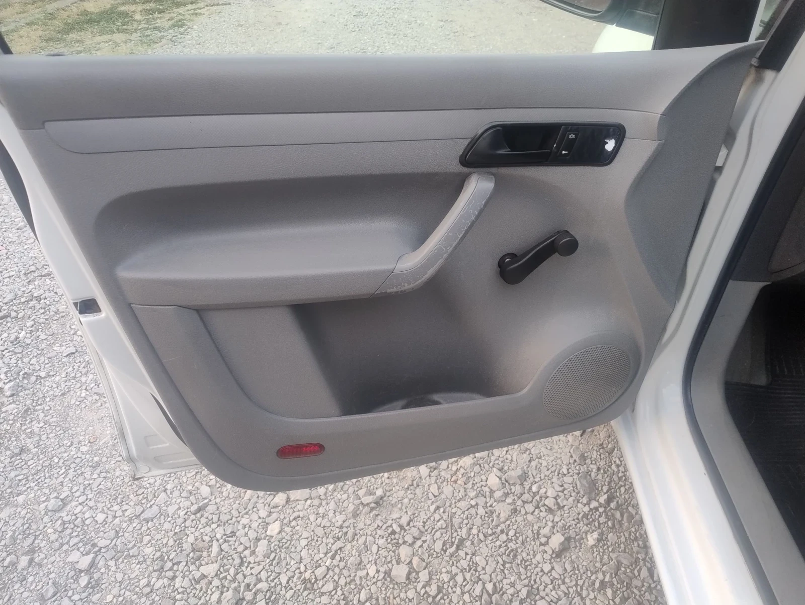 VW Caddy 1.9TDI - изображение 10