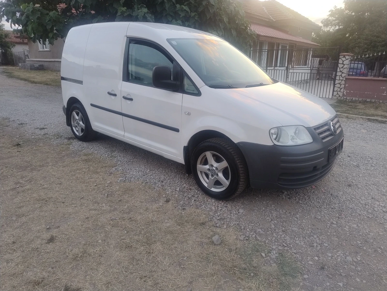 VW Caddy 1.9TDI - изображение 8