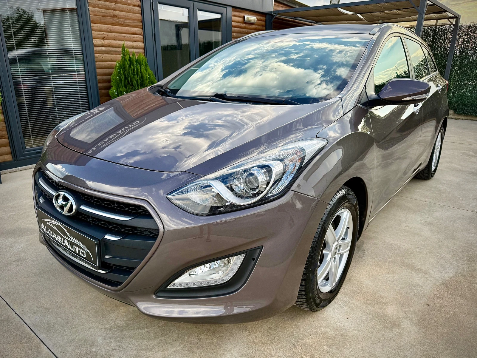 Hyundai I30 1.4 MPI* YES!* NAVI* CAMERA* KEYLESS* FACELIFT - изображение 8