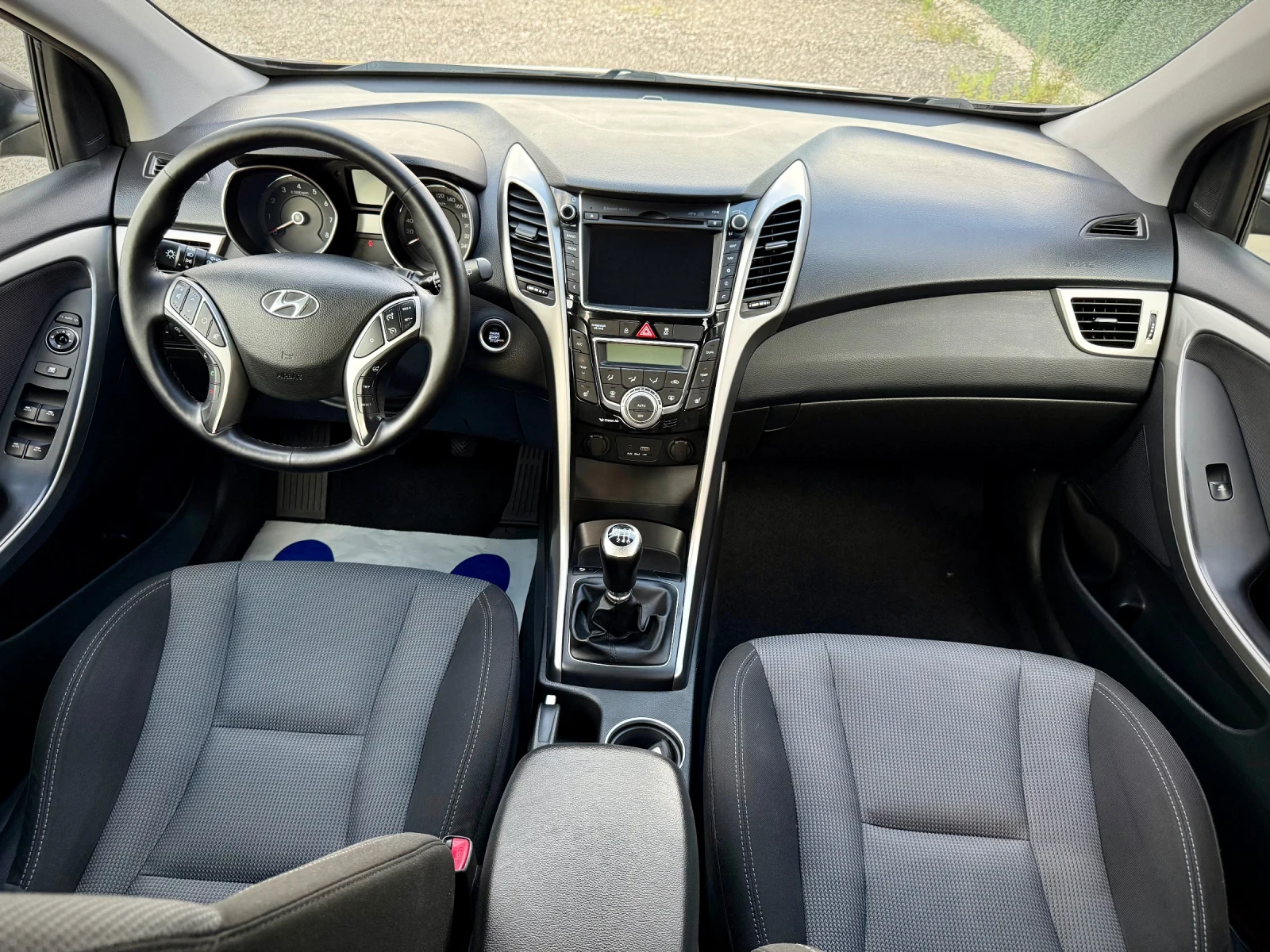 Hyundai I30 1.4 MPI* YES!* NAVI* CAMERA* KEYLESS* FACELIFT - изображение 10