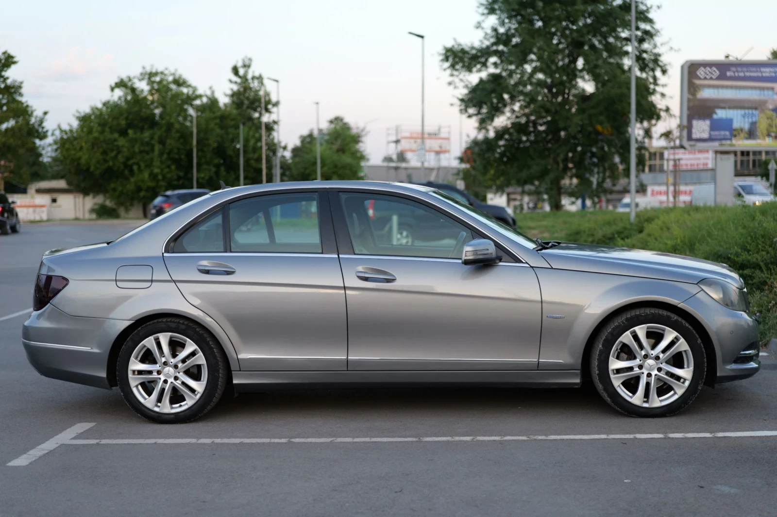 Mercedes-Benz C 200 2.2 CDI BLUE-EFFICENCY/ Автоматик/Шибeдах/Нави - изображение 5
