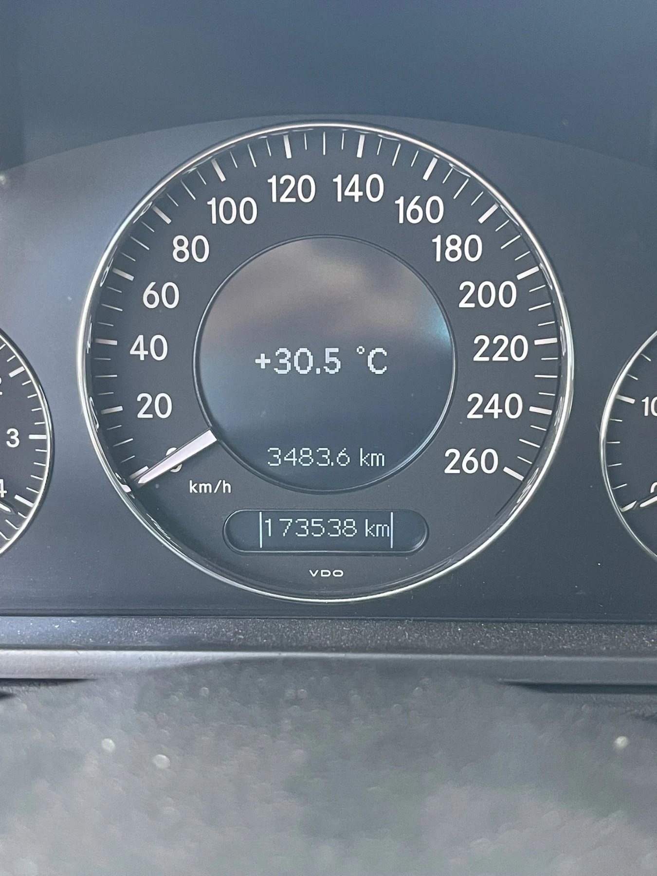 Mercedes-Benz E 270 Катафалка  - изображение 4